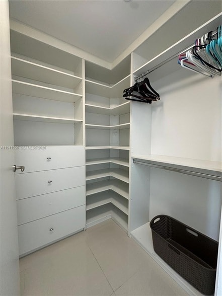 Building Photo - 200 Biscayne Blvd Way