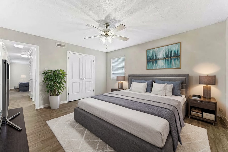 Building Photo - Hidden Gardens