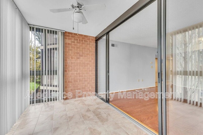 Building Photo - 1001 N Randolph St