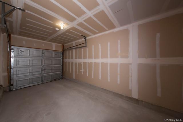Building Photo - 405 Townehouse Dr