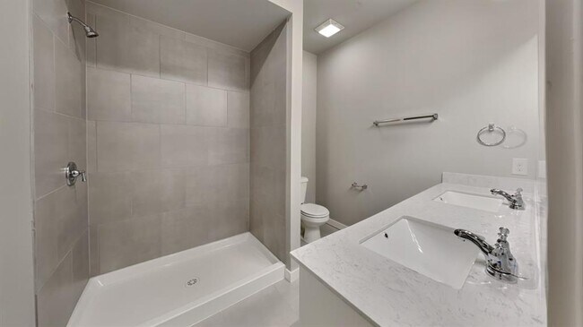 Building Photo - 4512 123rd St