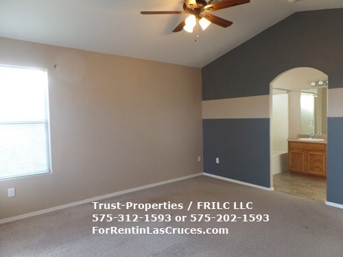 Building Photo - Spacious 4/2 close to WSMR and NASA