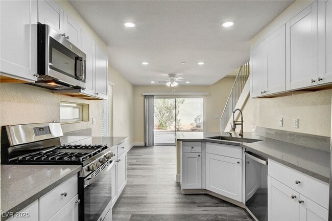 Building Photo - 8824 Cornwall Glen Ave