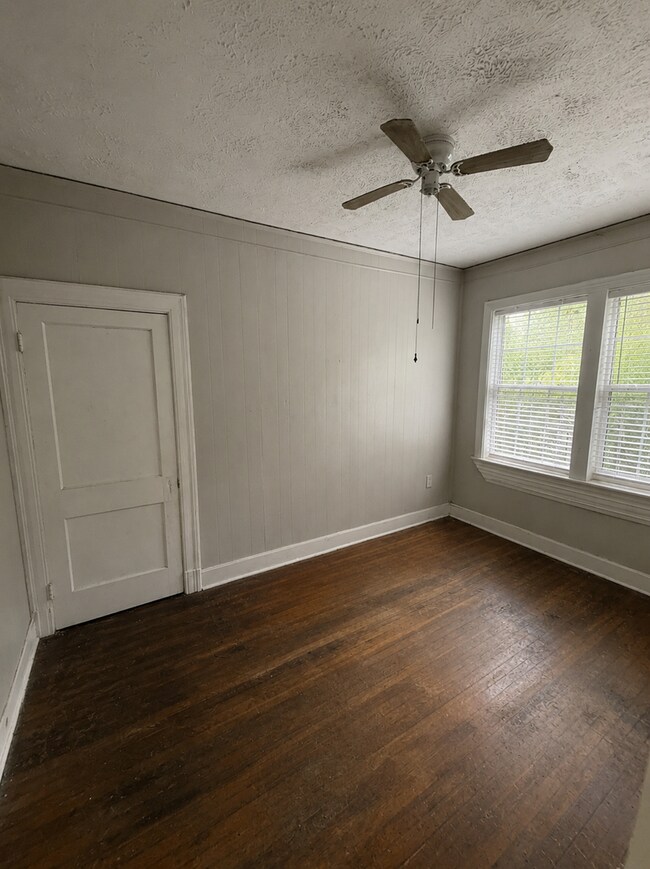 Building Photo - Beautiful 3-Bedroom Home in Convenient North Jackson Location