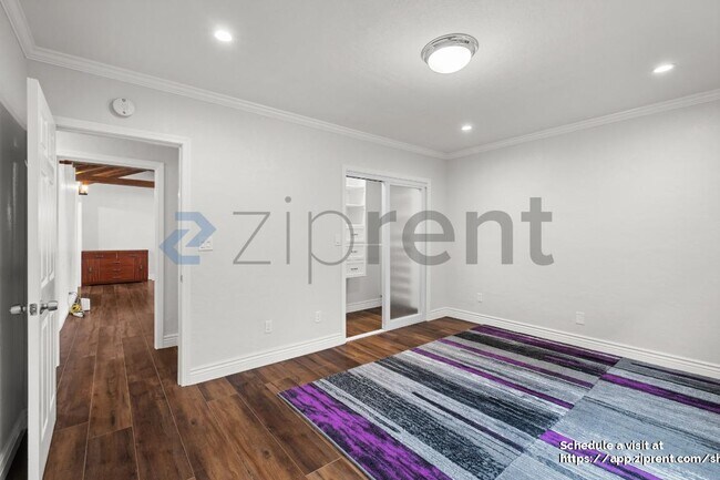 Building Photo - 3606 Barrett Ave