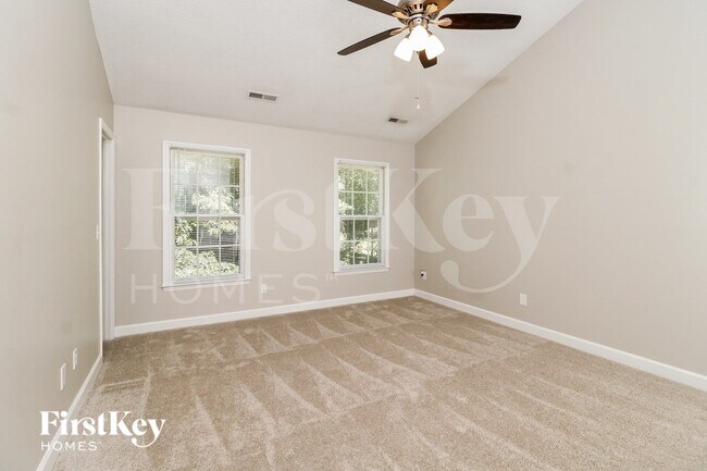 Building Photo - 5630 Poplar Hill Ct