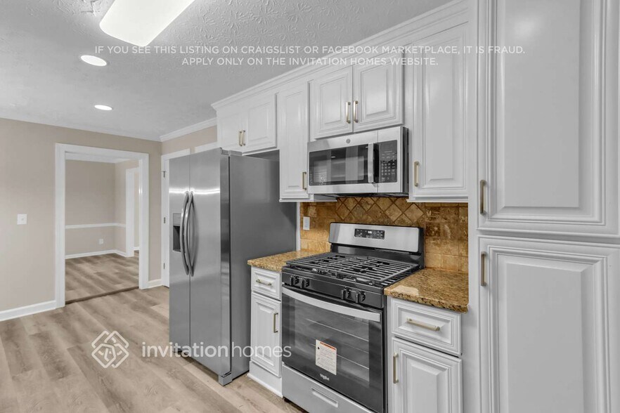 Building Photo - 6412 Phillips Pl