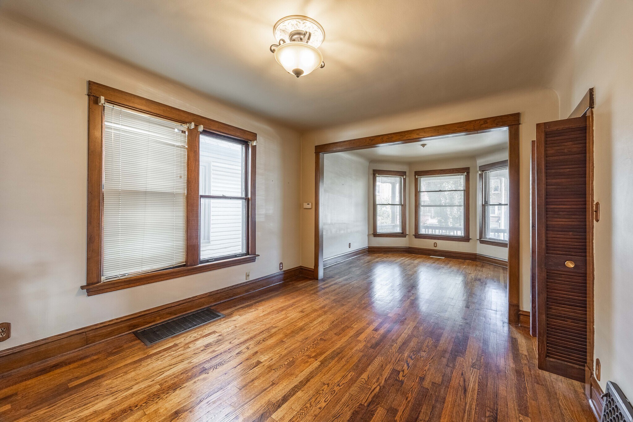 Building Photo - 5311 W Berenice Ave