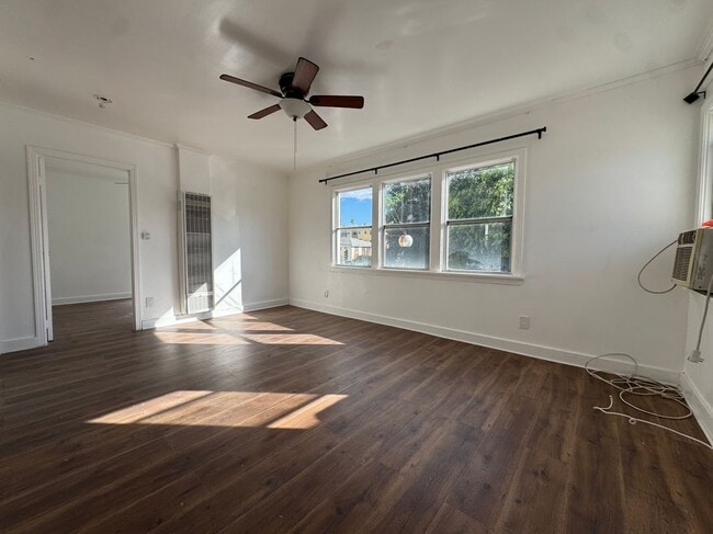 Building Photo - 7009 Fountain Ave