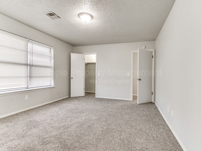 Building Photo - 8510 Candlewood Dr