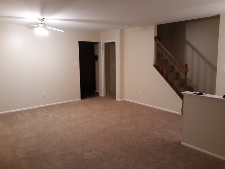 Building Photo - 7633 Chadds Landing Way
