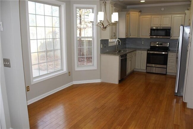 Building Photo - 505 Towne Ridge Way