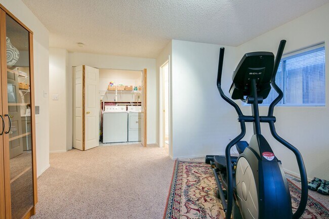 Building Photo - Spacious and Serene Home with Ideal Location near Parks, Trails, and Schools!