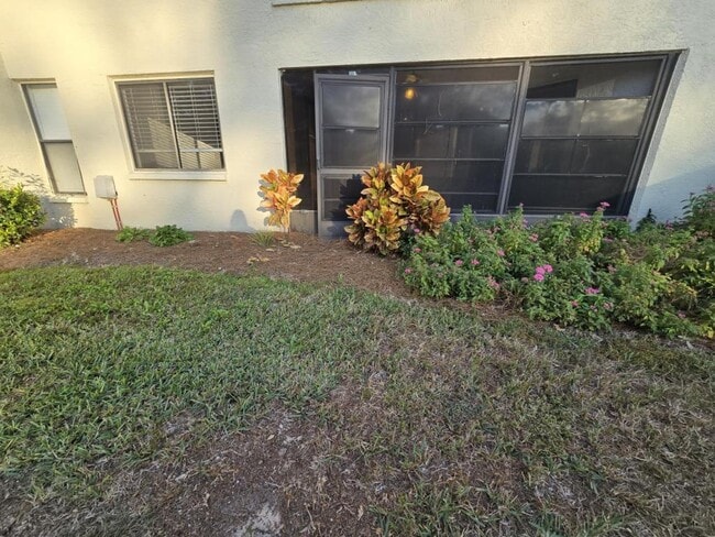 Building Photo - 9418 Nakoma Way