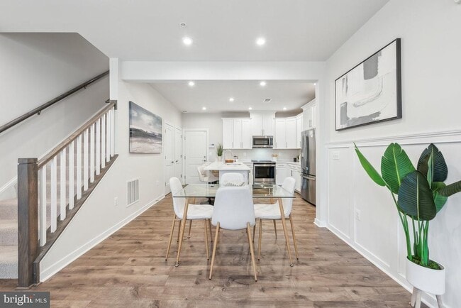 Building Photo - 44603 Wolfhound Sq