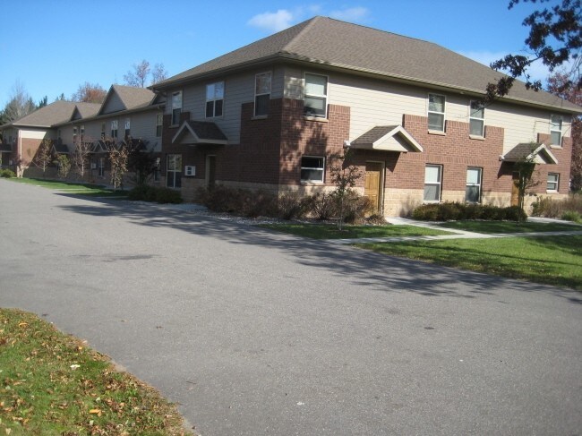 Building Photo - Pointer Place Townhouses