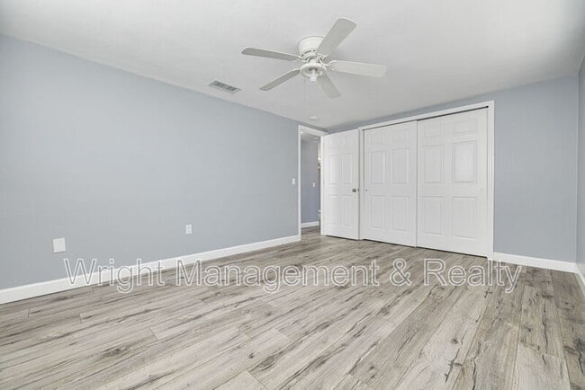 Building Photo - 3233 Finch Dr