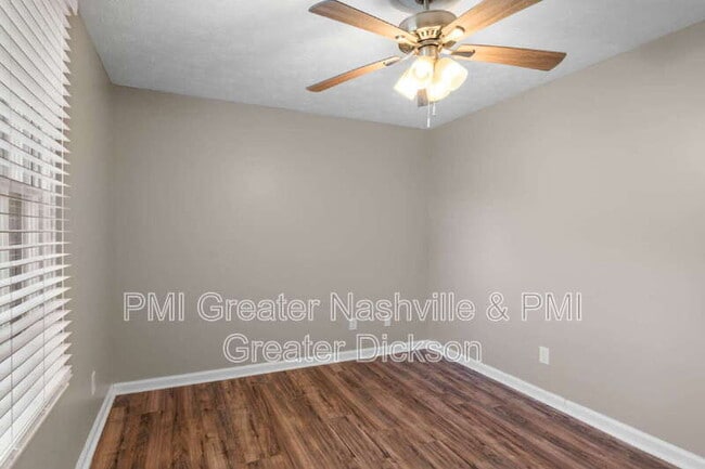 Building Photo - 113 Lakebrink Dr