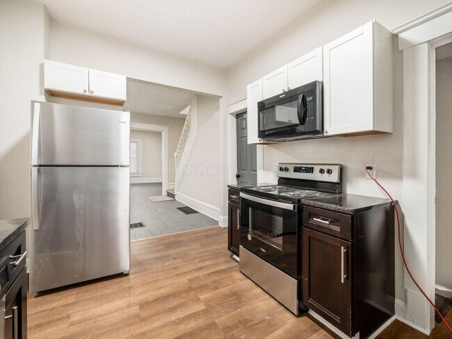 Building Photo - 730 Bellows Ave