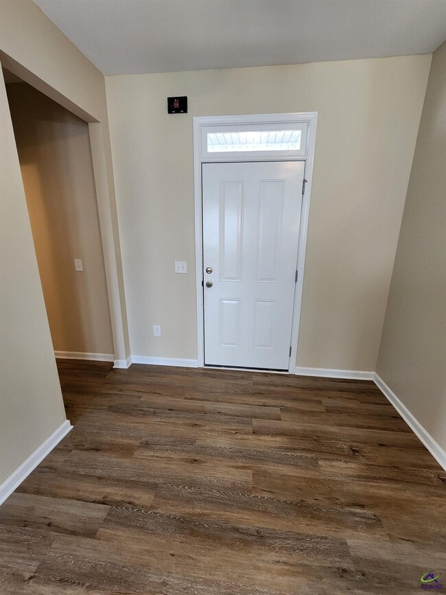 Building Photo - 223 Flowing Meadows Dr