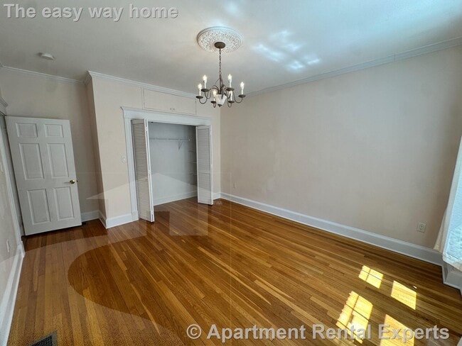 Building Photo - 273 Mason Terrace