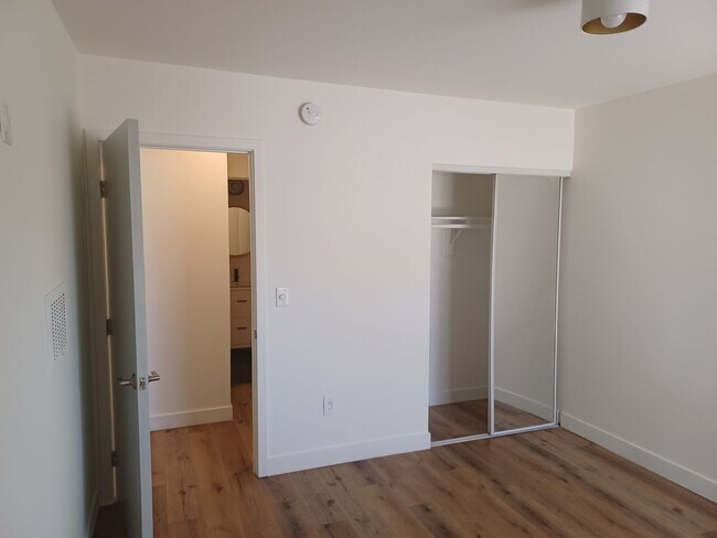 Building Photo - Individual Bungalows: All 1 bedroom/ 1 bat...