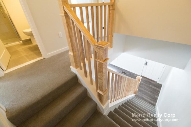 Building Photo - 37 Cottage Park Ave