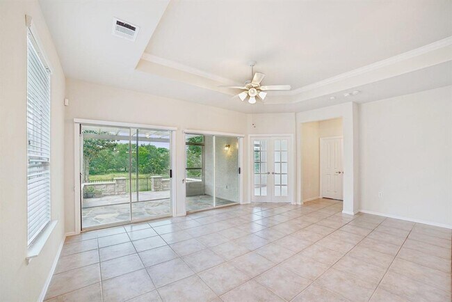 Building Photo - 207 Trinity Lane