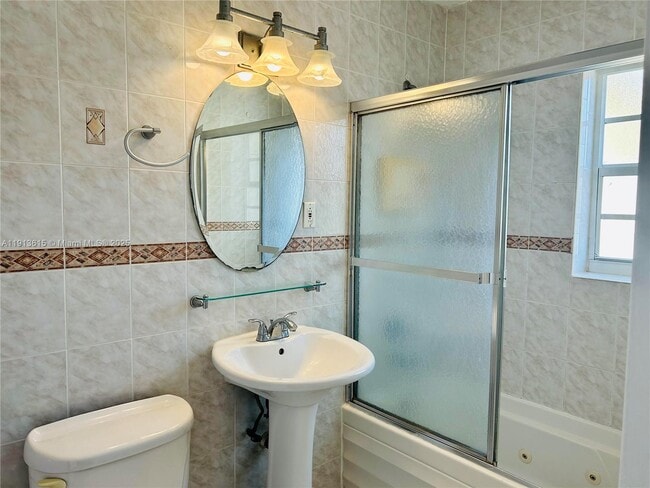 Building Photo - 1330 SW 6th St