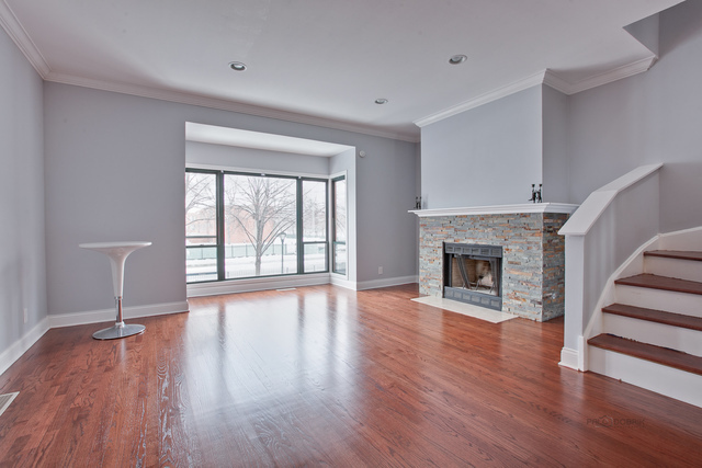 Living Room - 1411 W Harrison St