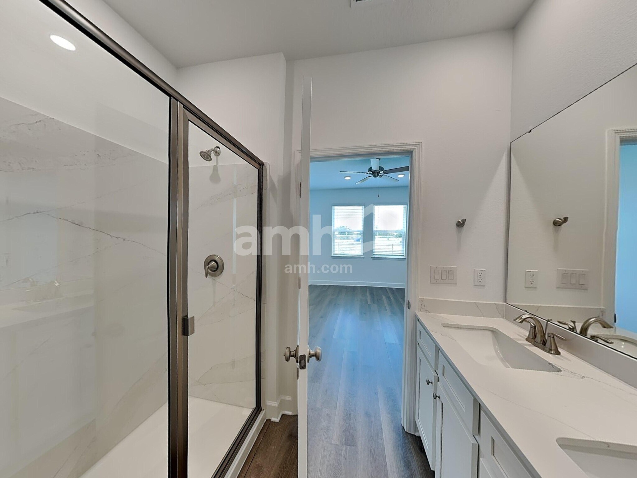 Building Photo - 3007 19th Ave W