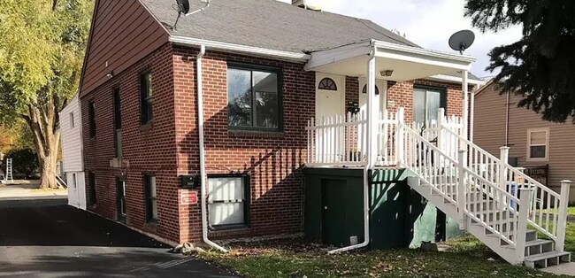 Building Photo - 2487 S 800 E