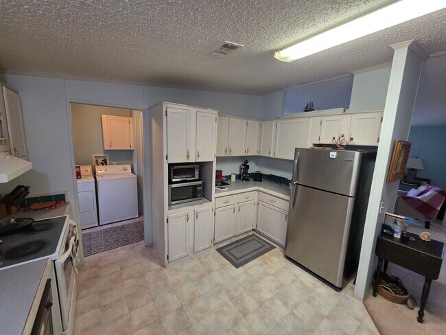 Building Photo - Hidden Gem - Vacation Home