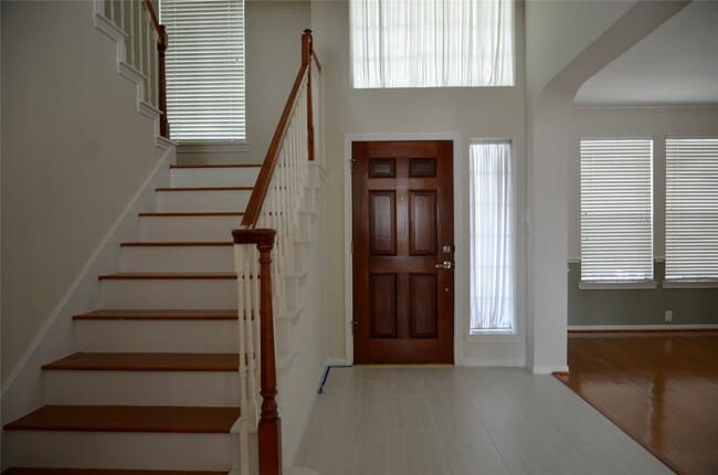 Building Photo - 218 Heathbrook Ln