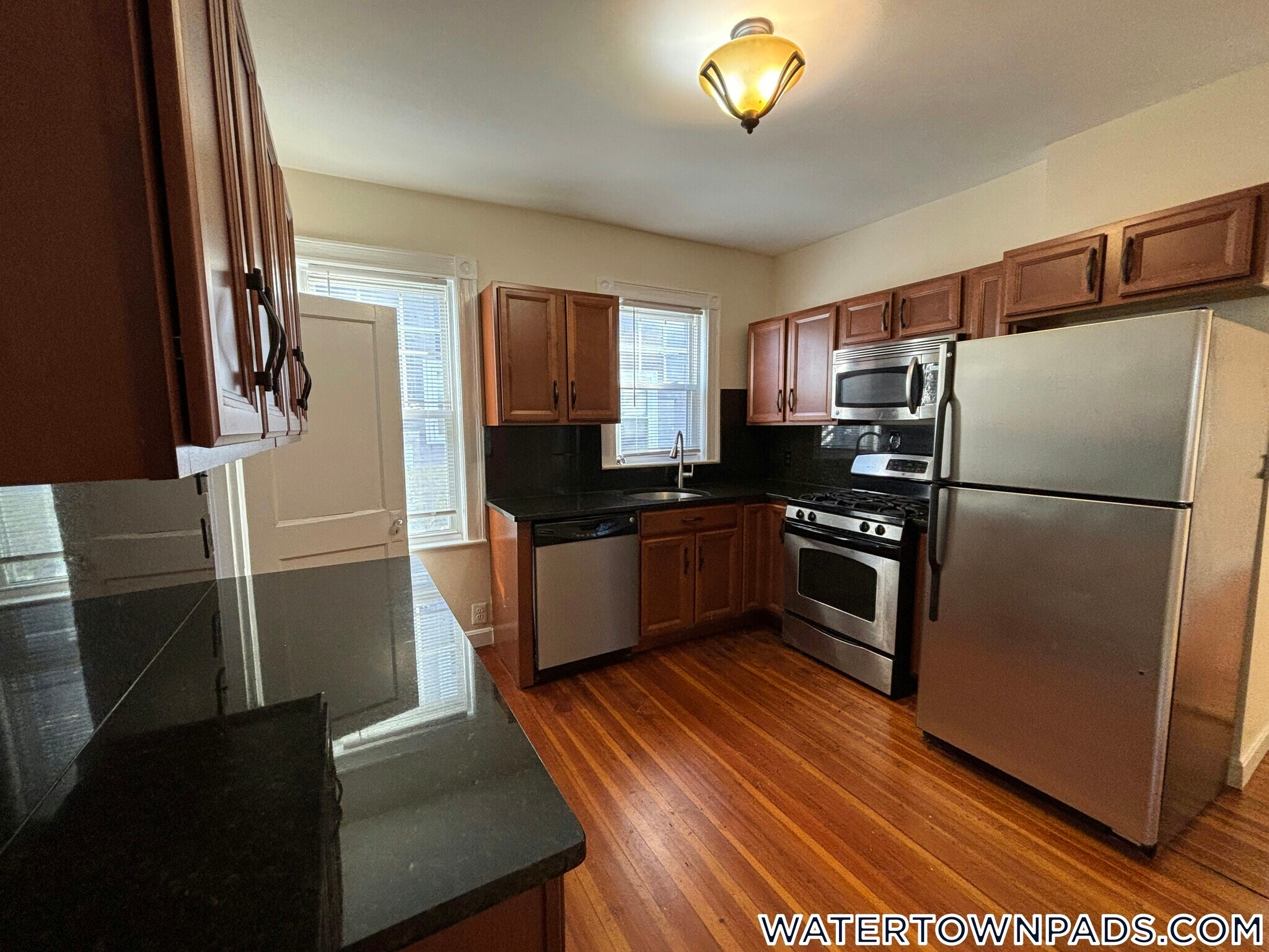 Building Photo - 11 Fairfield St