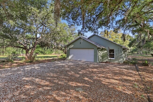 Building Photo - 13205 Mountain View