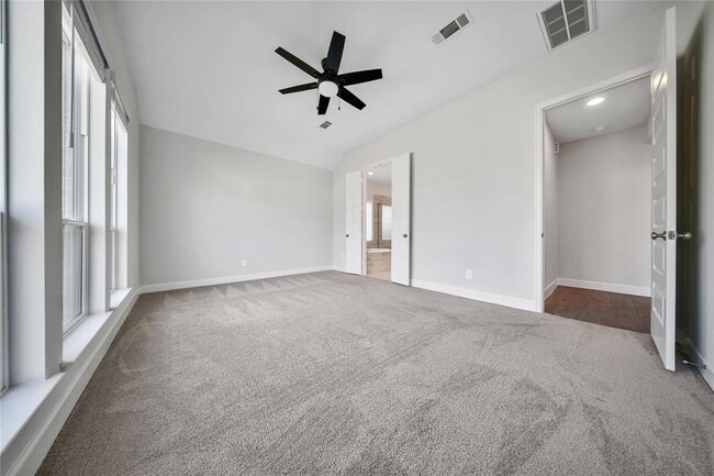 Building Photo - 615 Sand Branch Dr