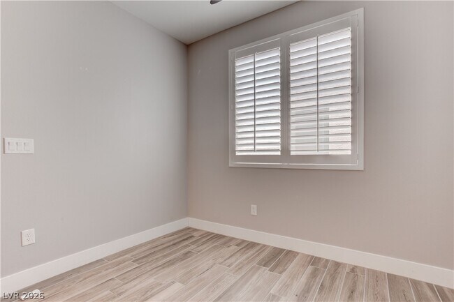 Building Photo - 9020 Nopah Peak Ct