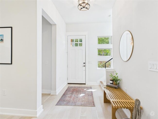 Building Photo - 3002 Sunridge Dr