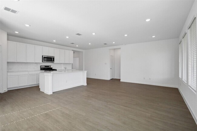 Building Photo - 1328 Francesca Dr