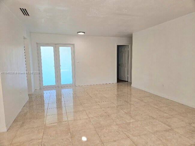 Building Photo - 19000 Sterling Dr