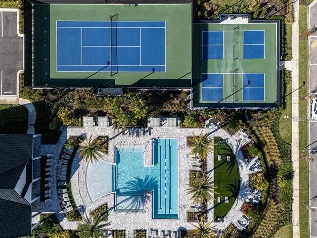 Building Photo - 1851 Pinecliff Dr