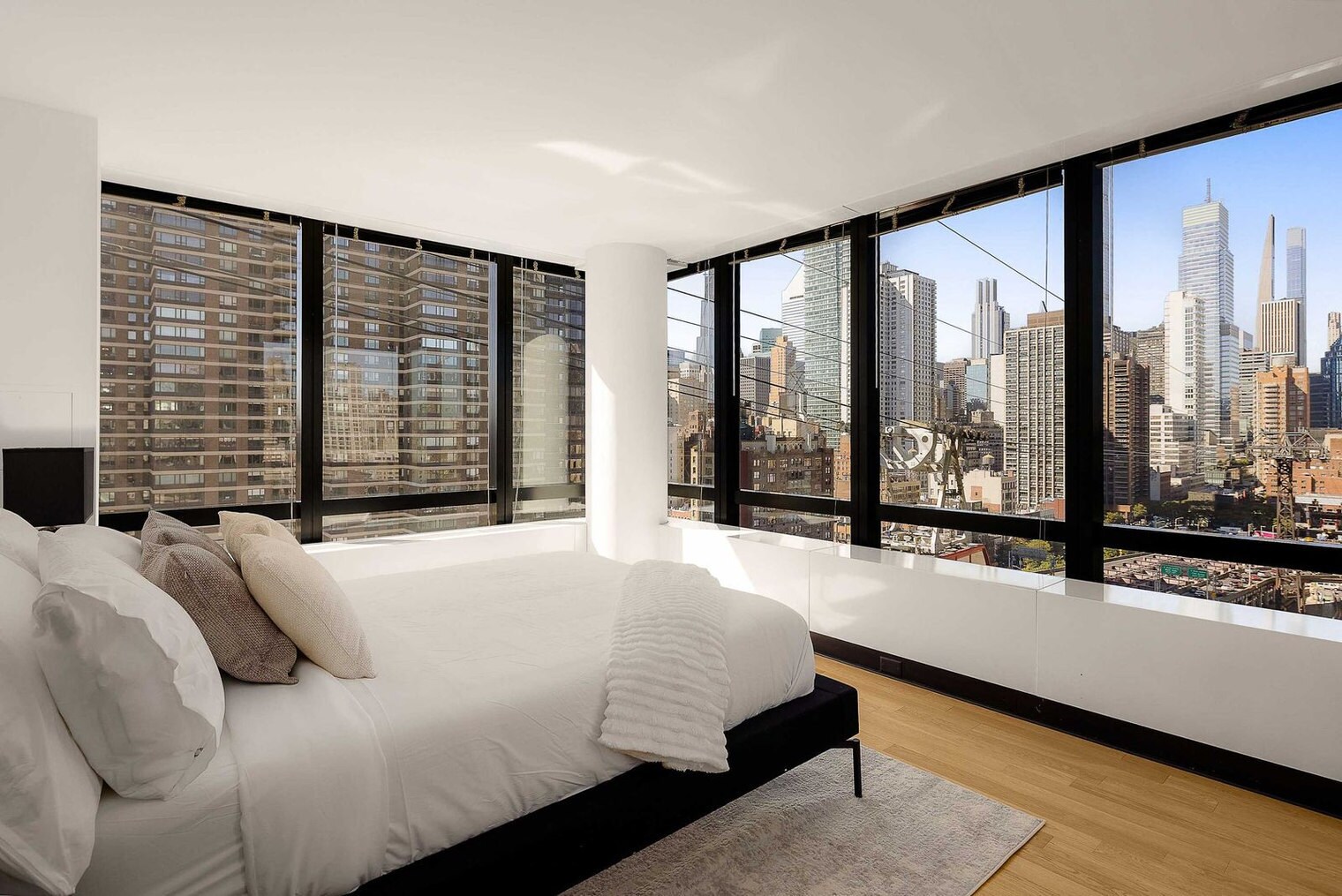 Building Photo - 1113 York Ave