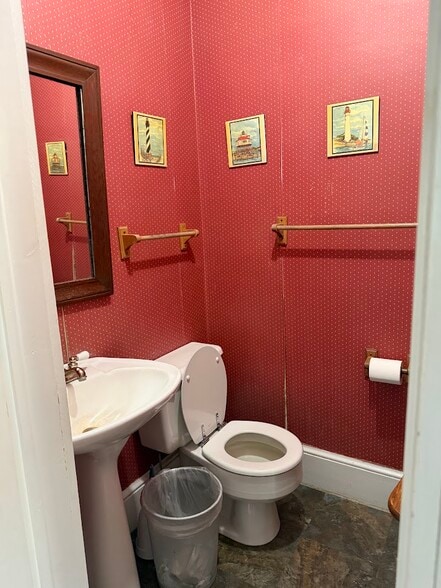 Building Photo - 7220 Chapel Point Rd