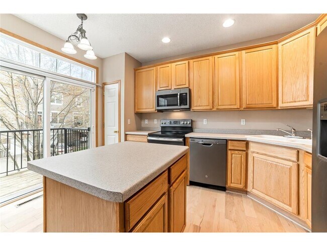 Building Photo - 15726 Frisian Ln