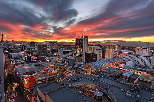 Building Photo - 150 S Las Vegas Blvd