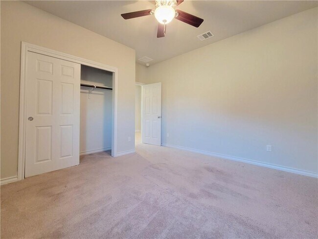 Building Photo - 3633 Soft Shore Ln