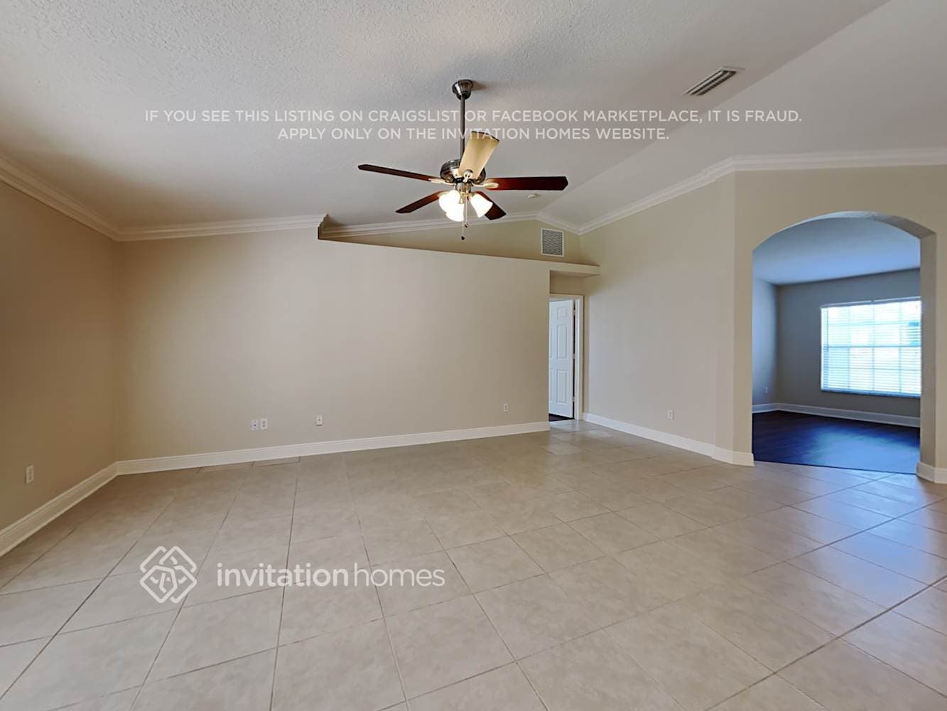 Building Photo - 1772 SW Lofgren Ave