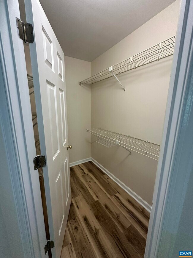 Building Photo - 3159 Saddlebrook Ln