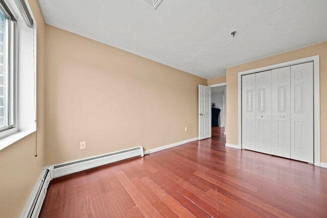 Building Photo - 230 Willard St